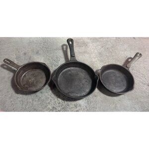 Set of Three Cast Iron Skillets Frying Pans Round Shape